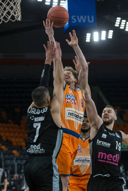 尤其在半场 尤其在半场